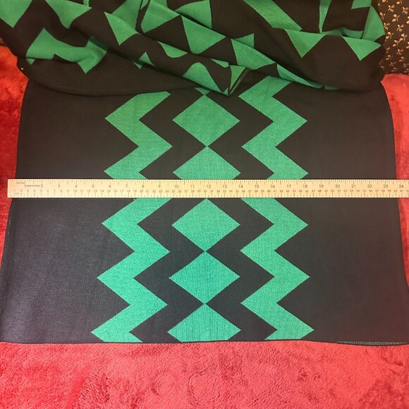 Black & Green Zigzag Knit Sweater - Size 1X - Picture 11 of 11